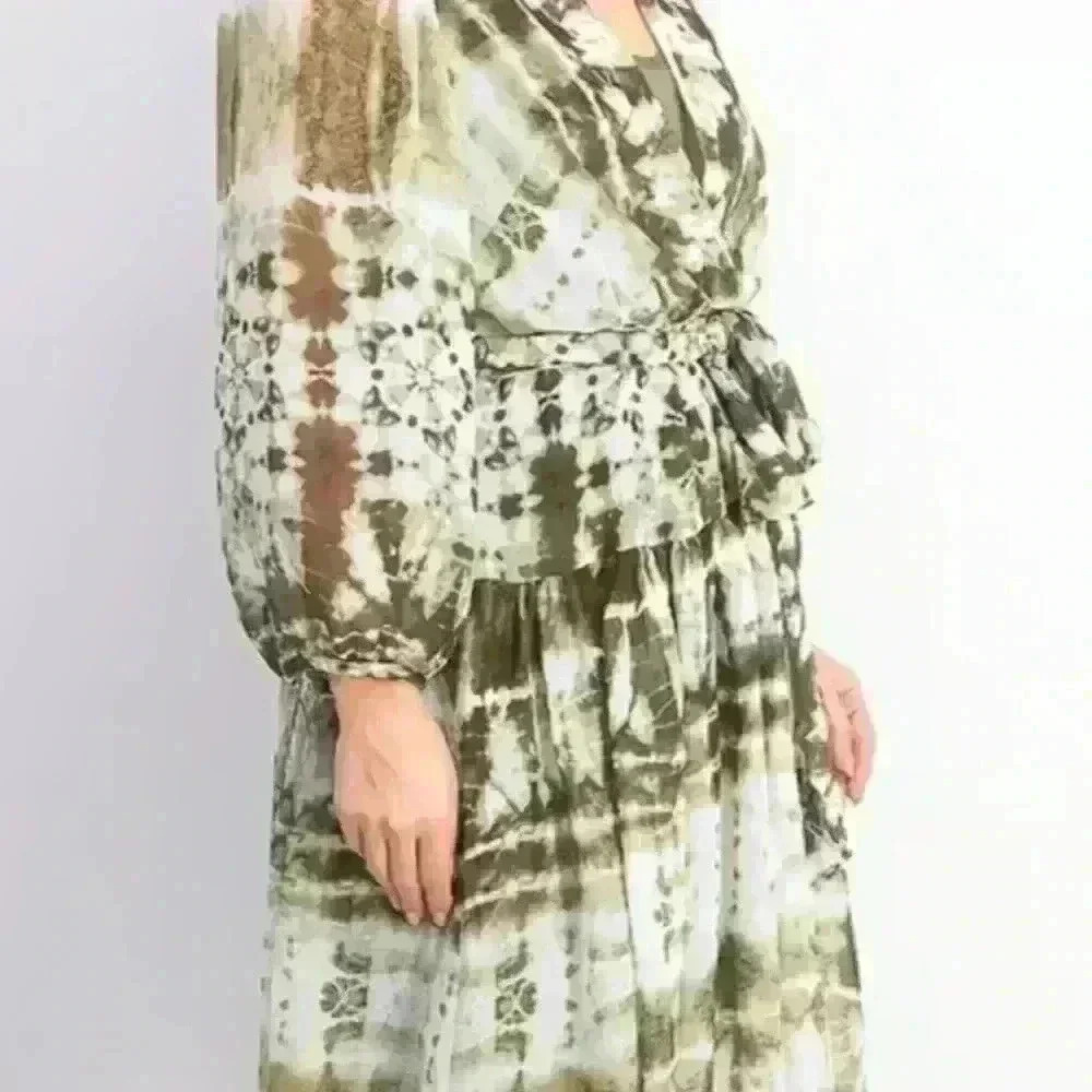 CALVIN KLEINTie-Dyed Maxi Dress. Size 2 Olive Green Tie Dye Fit & Flare Dress. - Picture 7 of 8
